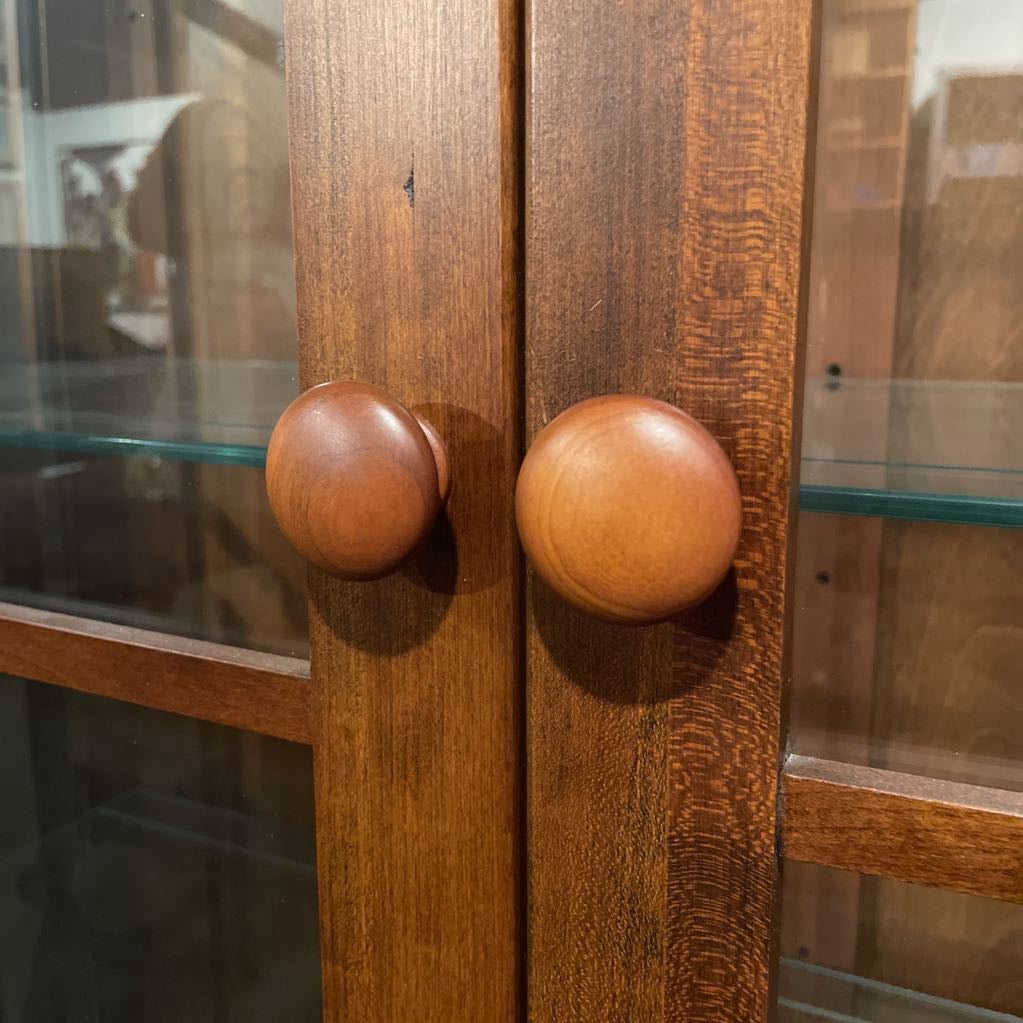 Ethan Allen Paned Glass Two Door Cabinet w/ Lighting