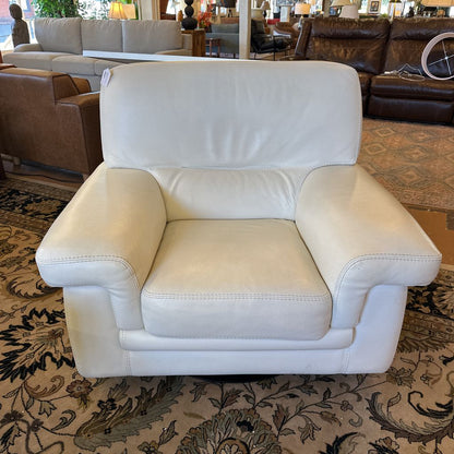 Gamma White Steer Hide Swivel Chair