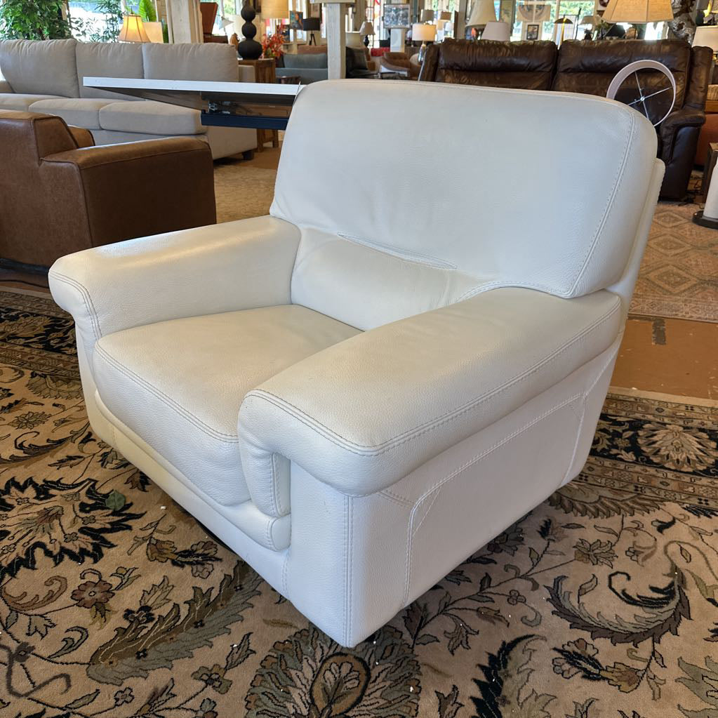 Gamma White Steer Hide Swivel Chair