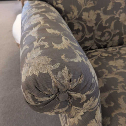 Vintage Floral Loveseat w/ Wood Legs U LOVESEATS