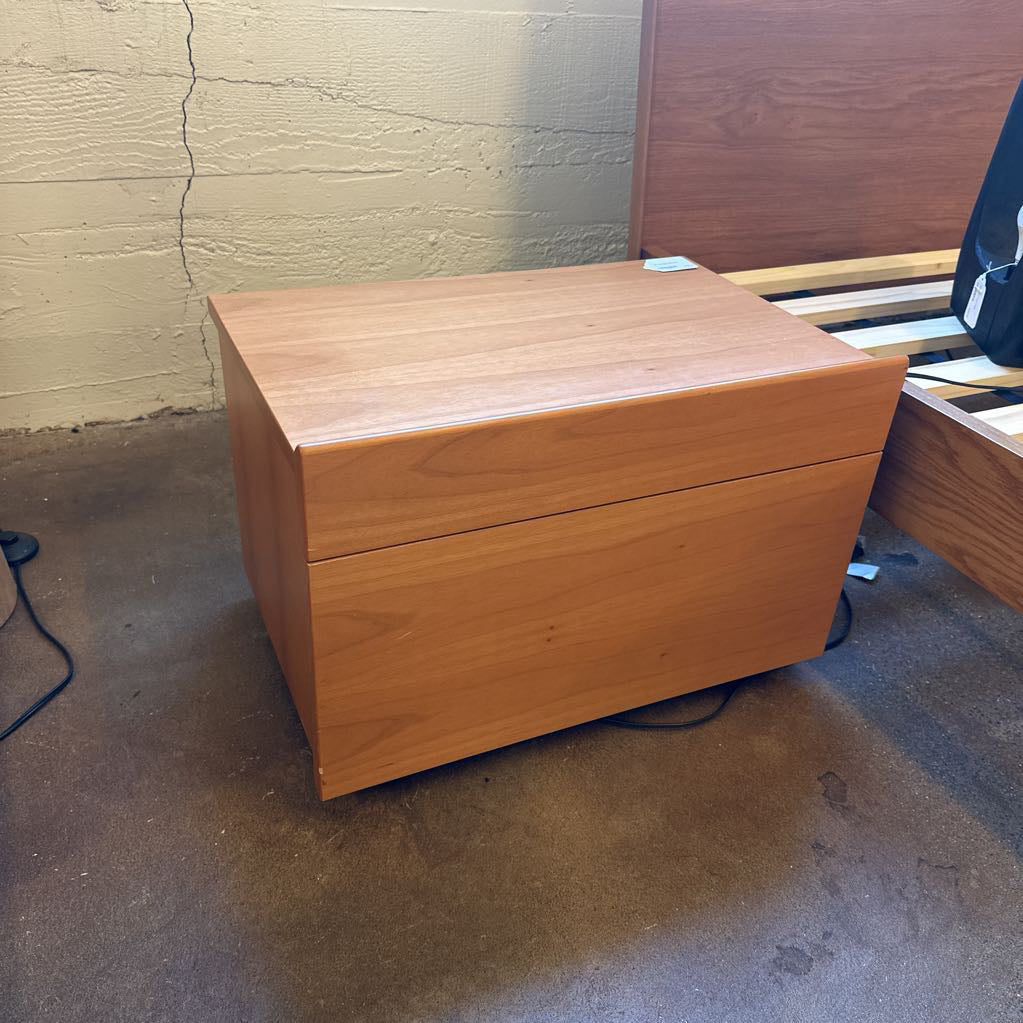 Lift Top Night Stand C NIGHTSTANDS