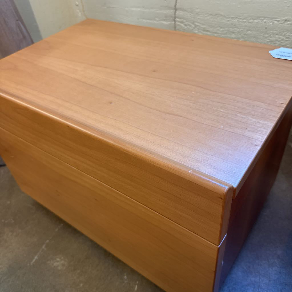 Lift Top Night Stand C NIGHTSTANDS