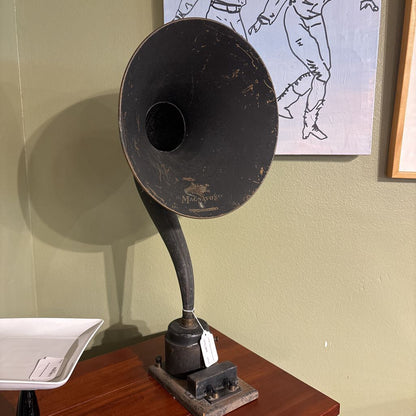 Vintage Magnavox Radio Horn