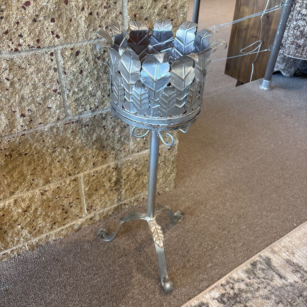 Decorative Metal Plant Stand
