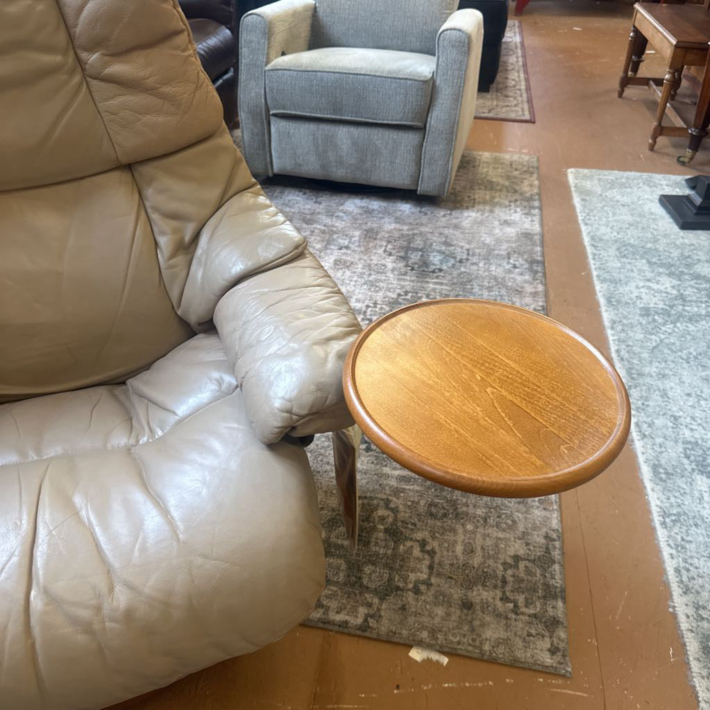 Large Stressless Lounge Chair W/ Ottoman And Factory Side Table