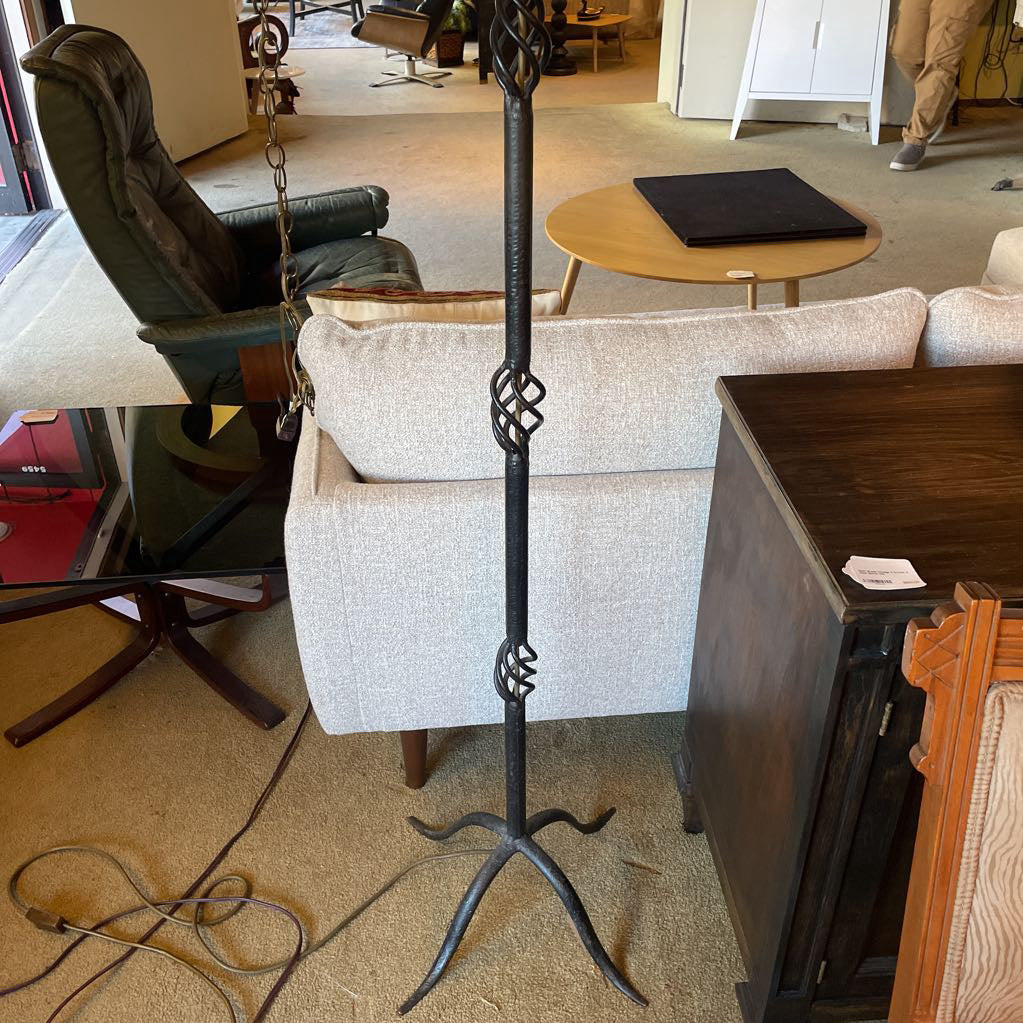 Metal Twisted Base Detail Floor Lamp LAMPS