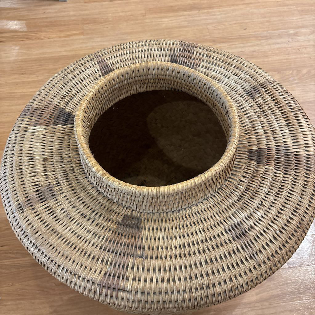 Round Woven Basket w/ Lid