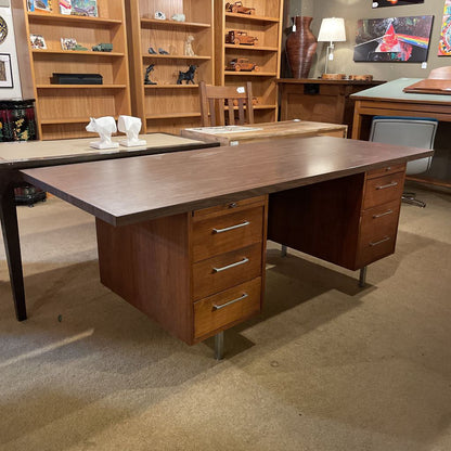 MCM Executive Desk