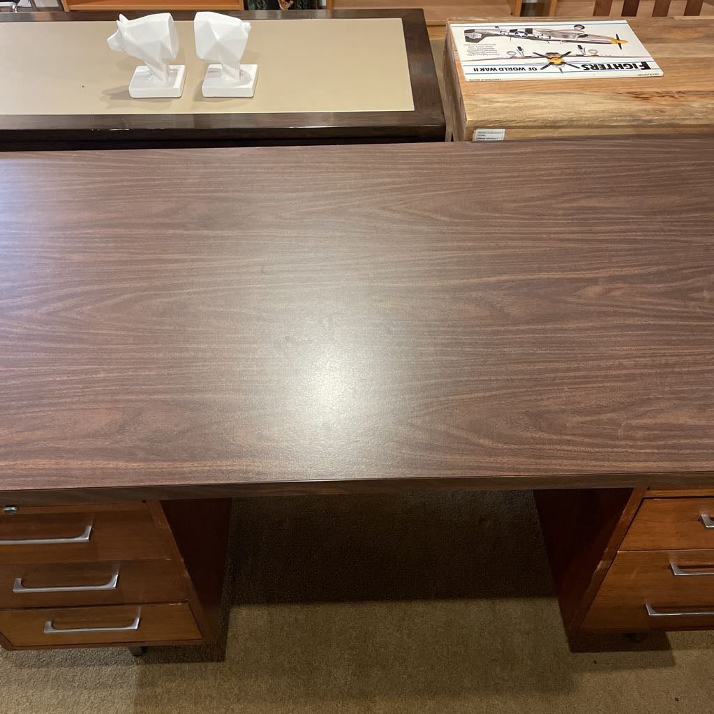MCM Executive Desk