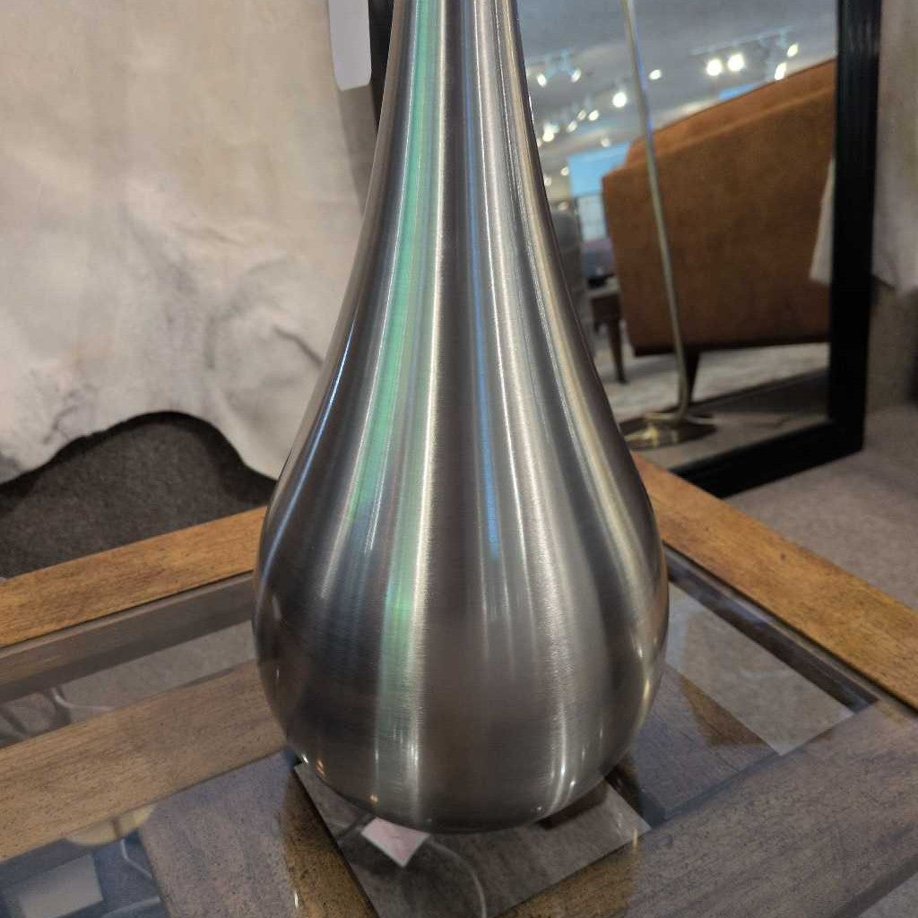 Teardrop Steel Table Lamp LAMPS