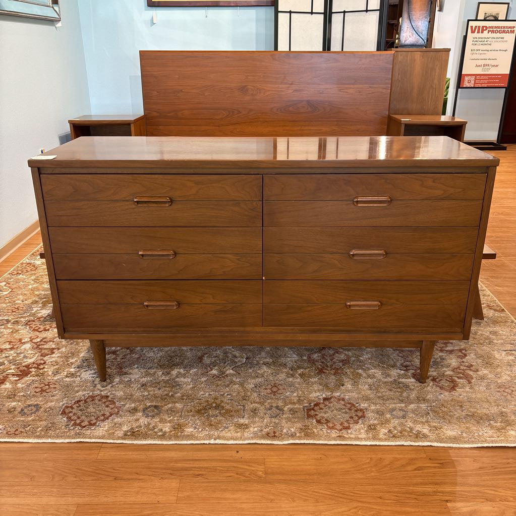 MC 6 Drawer Dresser