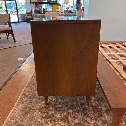 MC 6 Drawer Dresser
