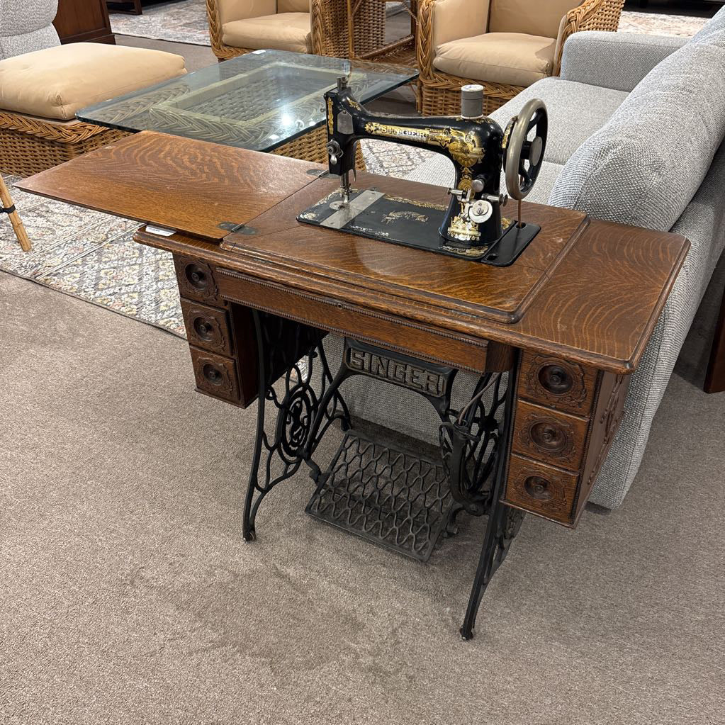Vintage Singer Sewing Machine
