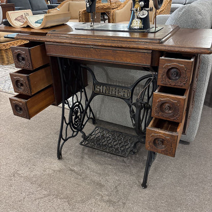 Vintage Singer Sewing Machine