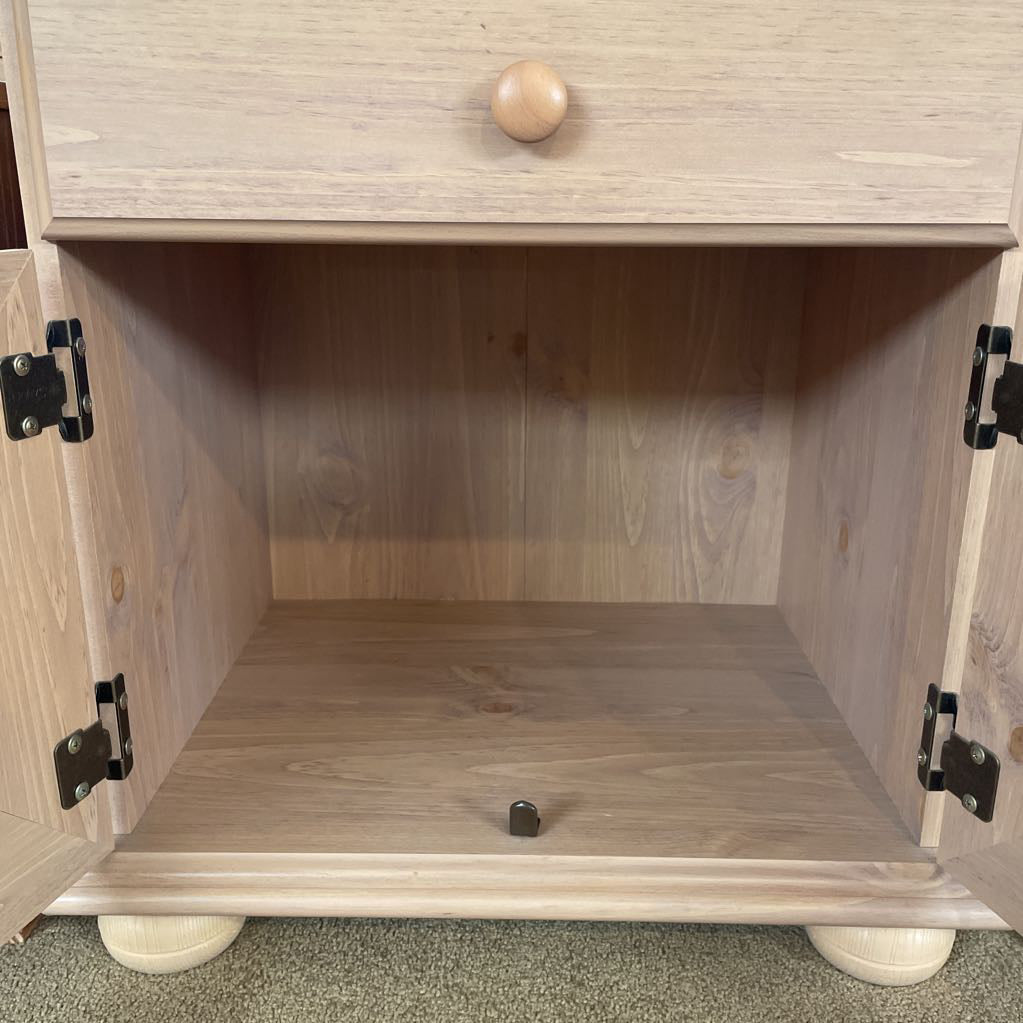 Rose Tinted Light Wood 1 Drawer 2 Door Nightstand C NIGHTSTANDS