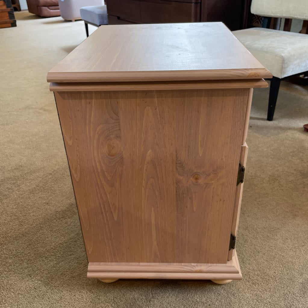 Rose Tinted Light Wood 1 Drawer 2 Door Nightstand C NIGHTSTANDS