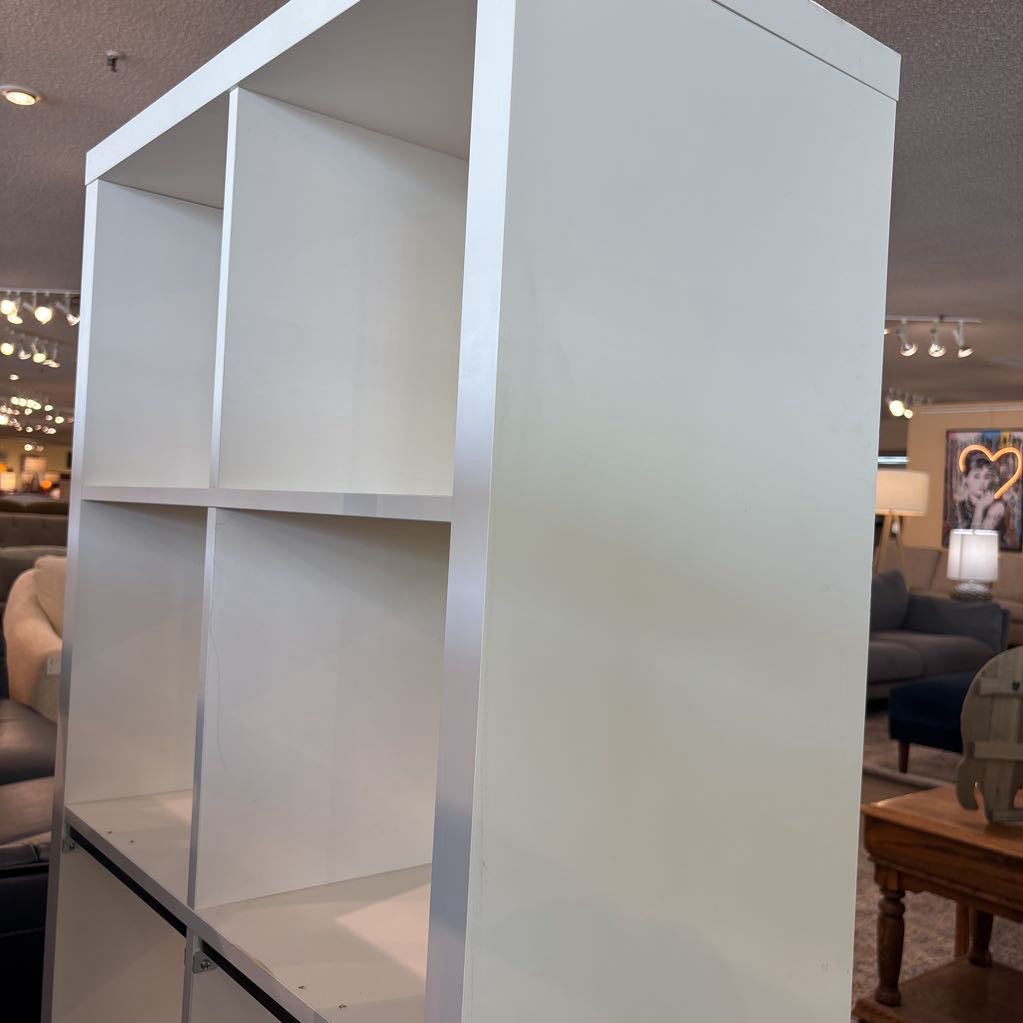 8 Cube White Shelf