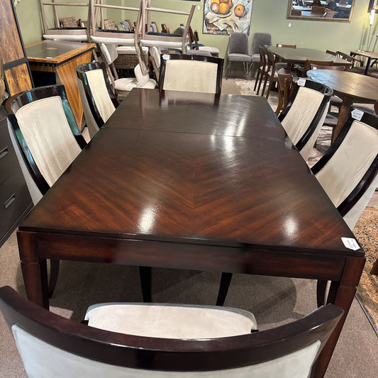 Cherry Extending Dining Table w/Set of 6 Barrel Back Dining Chairs