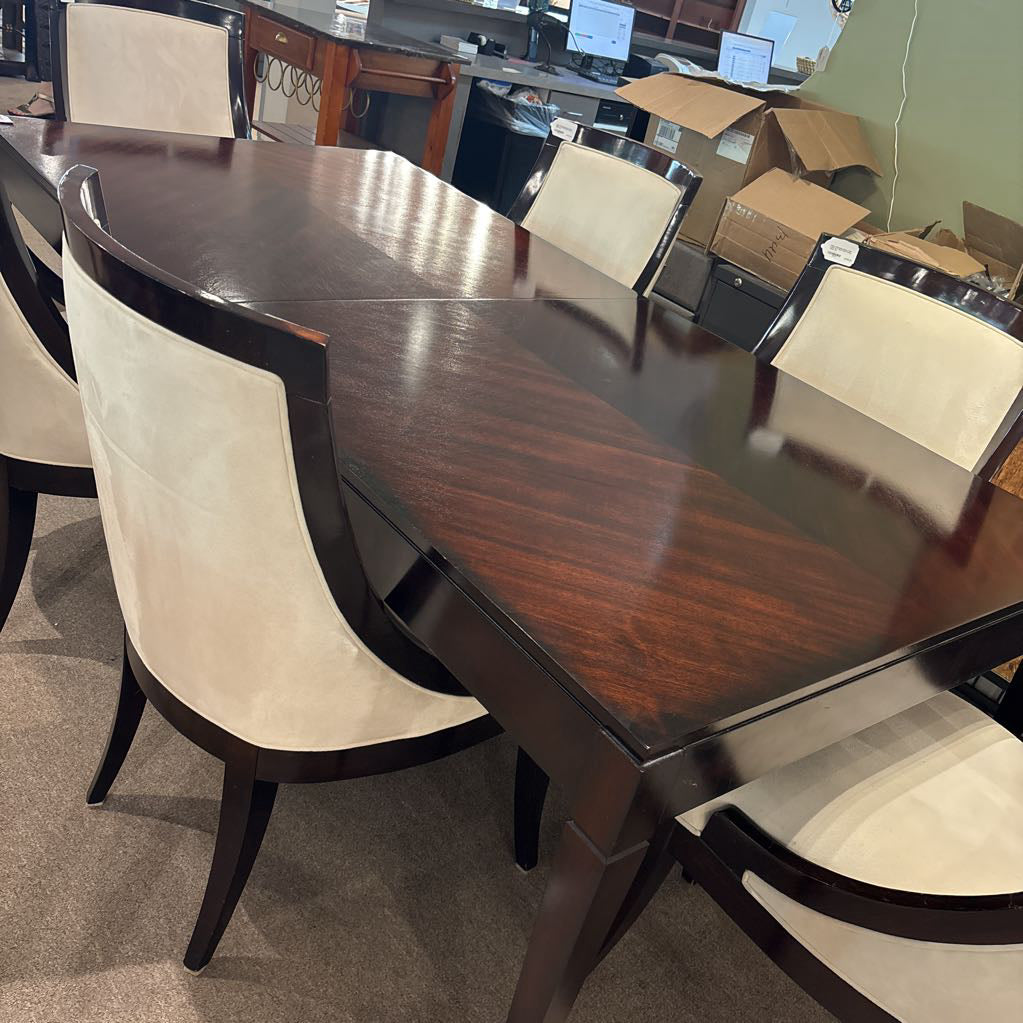 Cherry Extending Dining Table w/Set of 6 Barrel Back Dining Chairs