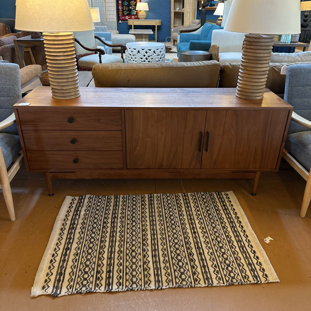 Olson MCM Media Stand