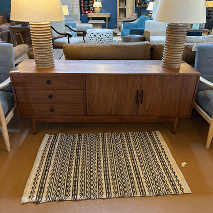 Olson MCM Media Stand