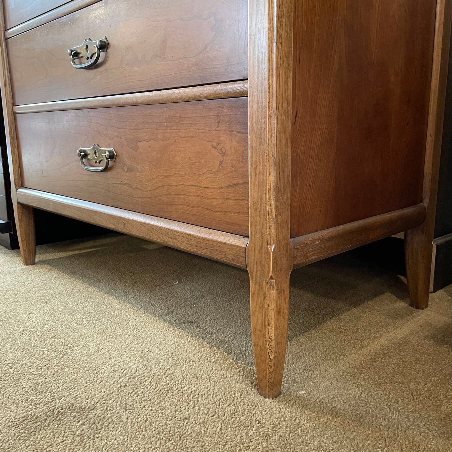 5 Drawer Wooden Dresser w/Geometric Faux Drawers