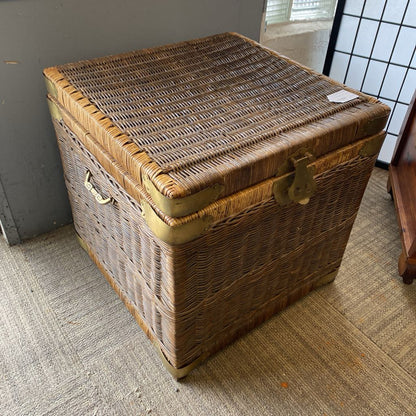Asian Style Wicker Cube Trunk