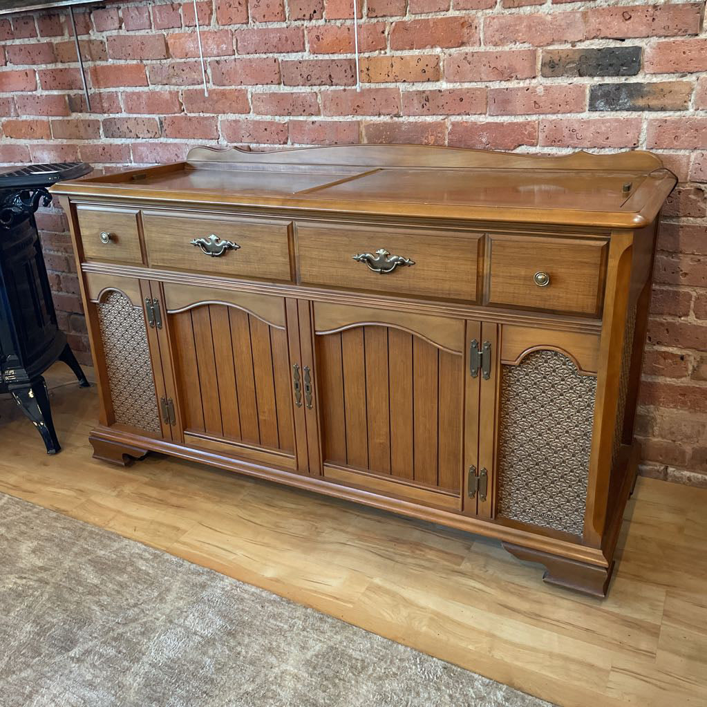 Magnavox Faux Front Wooden Stereo Console