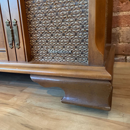 Magnavox Faux Front Wooden Stereo Console