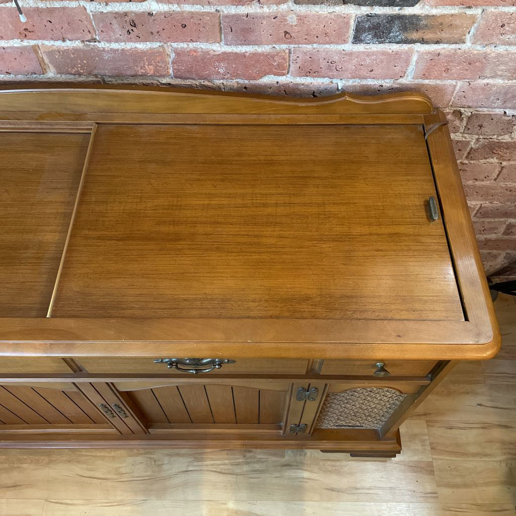 Magnavox Faux Front Wooden Stereo Console