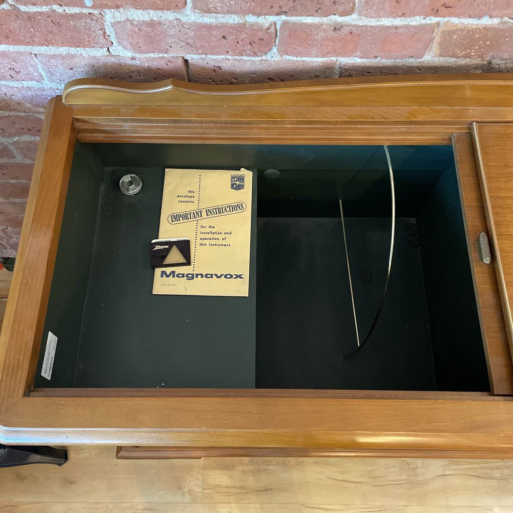 Magnavox Faux Front Wooden Stereo Console