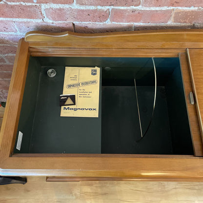 Magnavox Faux Front Wooden Stereo Console