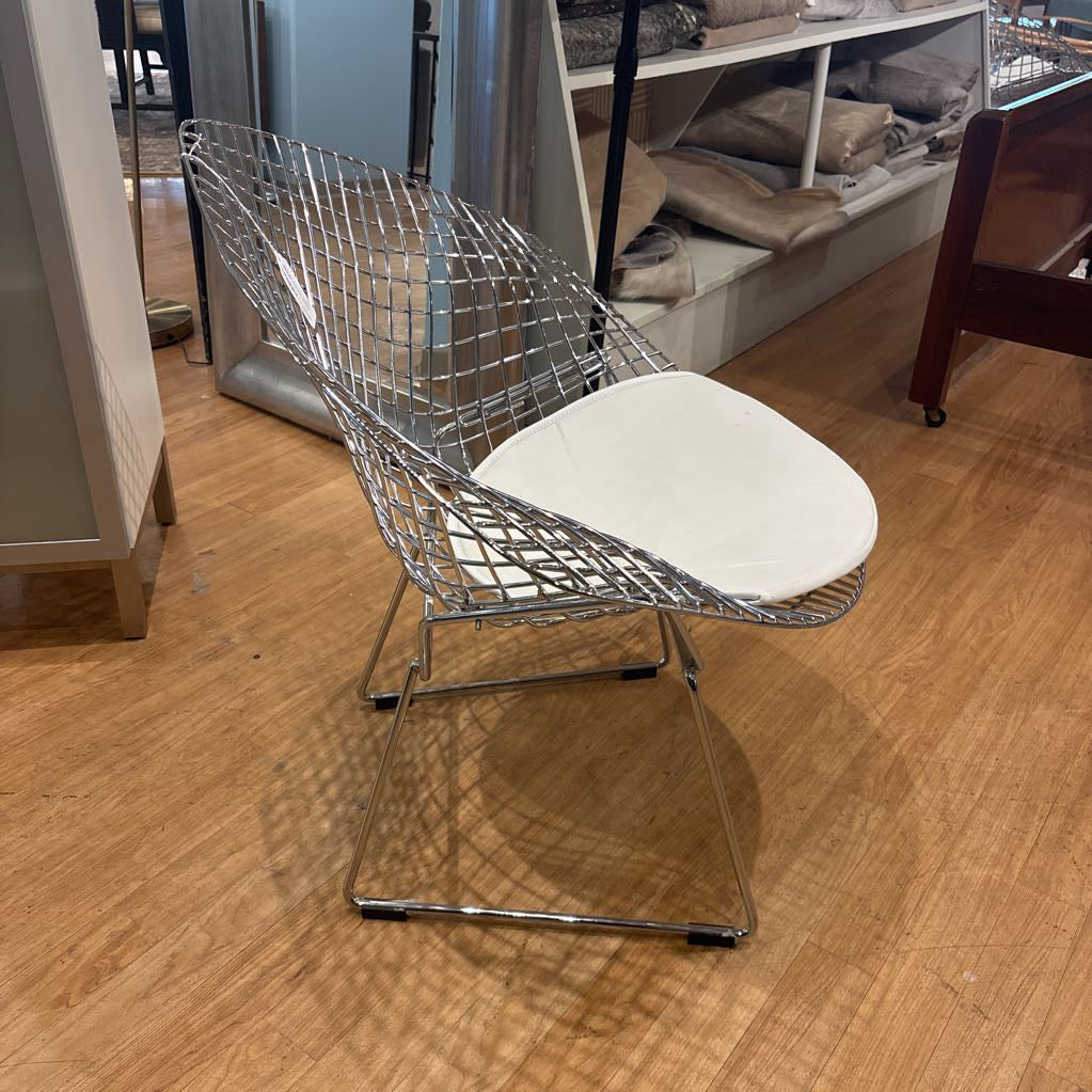 Metal Grid MCM Style Diamond Chair U ACCENT CHAIRS