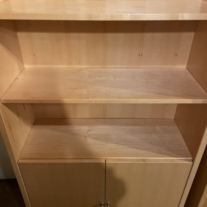 Maple 4 Tier Bookcase w Bottom Closed Storage