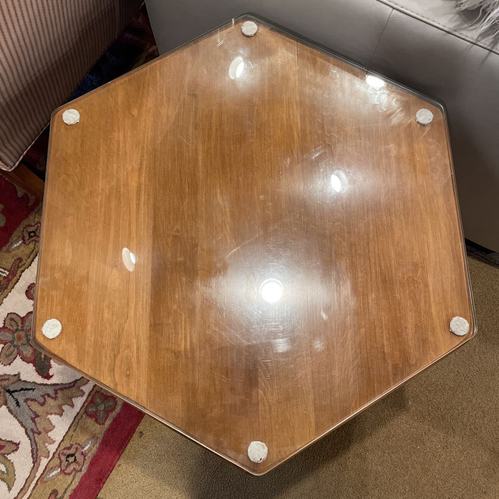 MC 6-Sided End Table with Glass Top