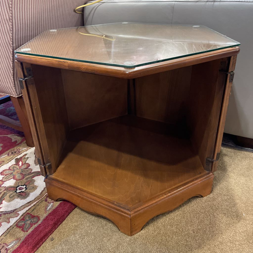 MC 6-Sided End Table with Glass Top