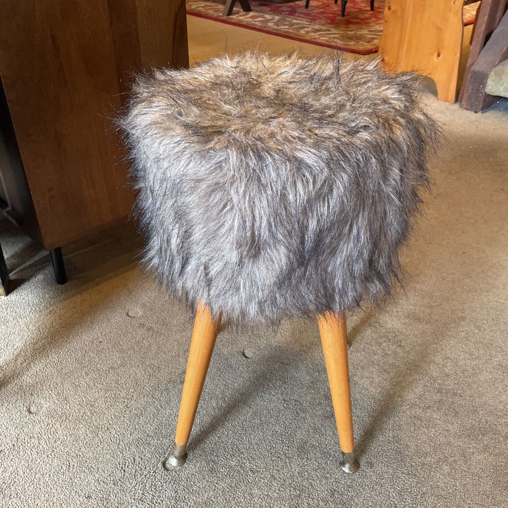Very Fuzzy Seat Stool with MC Legs