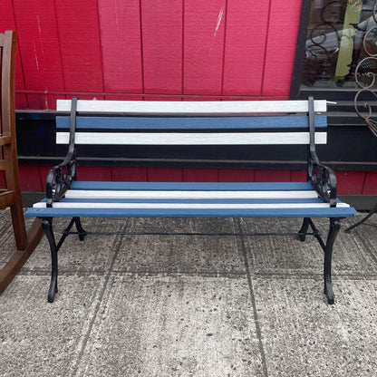 Petite Metal Bench w White & Blue Slats
