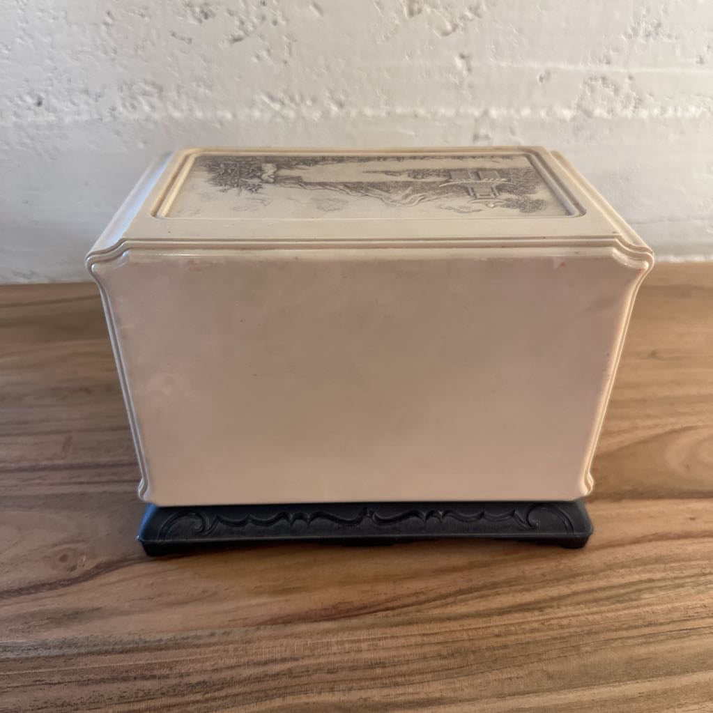 Small Carved Jewelry Box