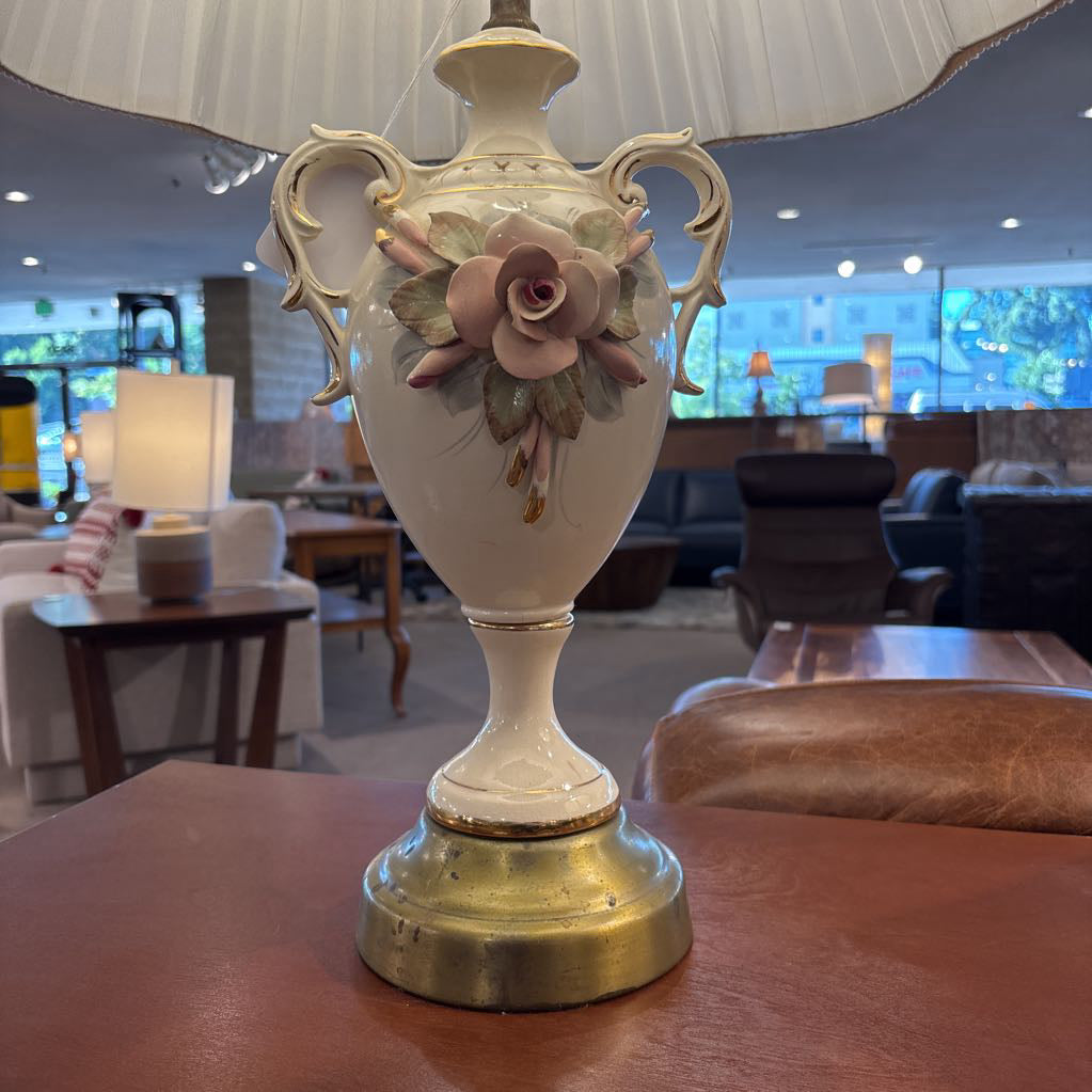 Vintage Floral Lamp LAMPS