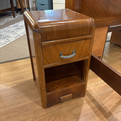 Vintage 1 Drawer Waterfall Nightstand