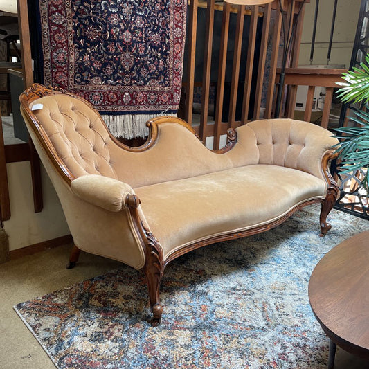Victorian Dune Velvet Fainting Sofa