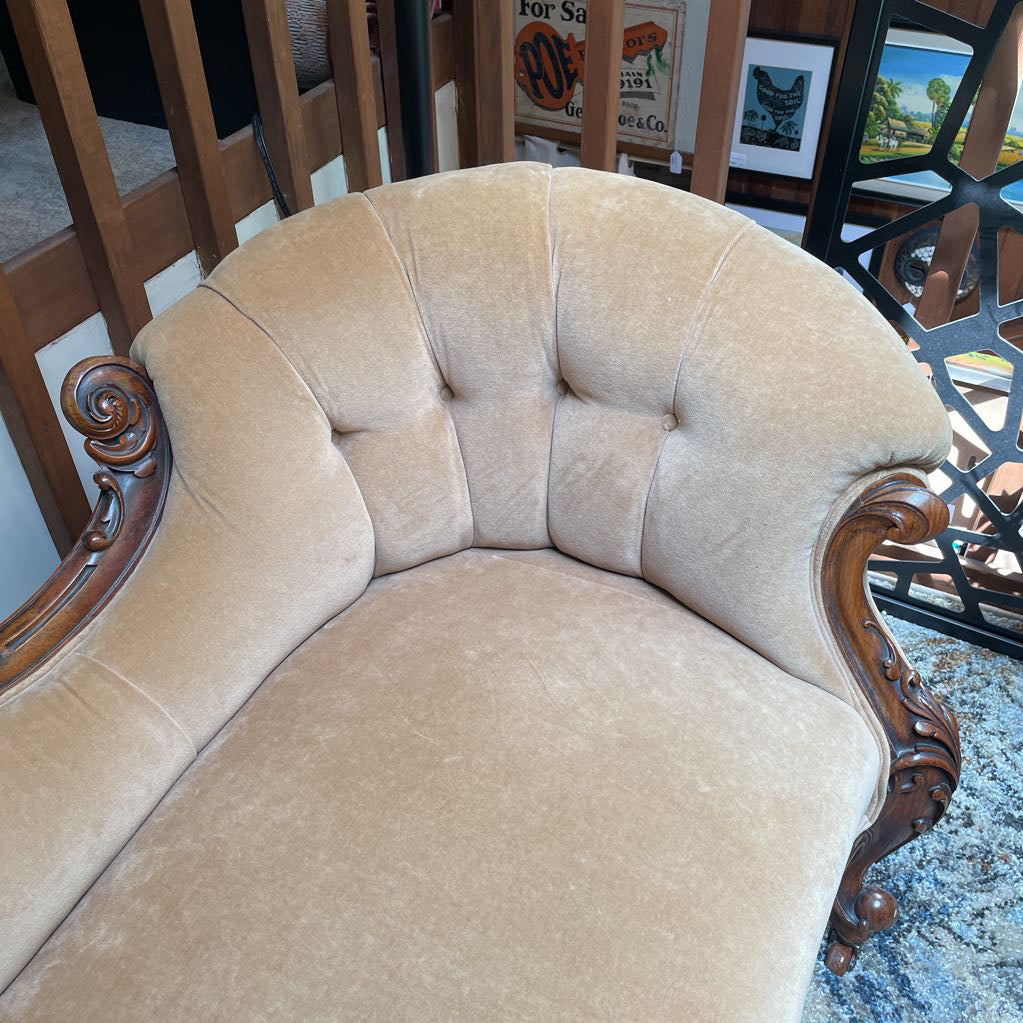Victorian Dune Velvet Fainting Sofa