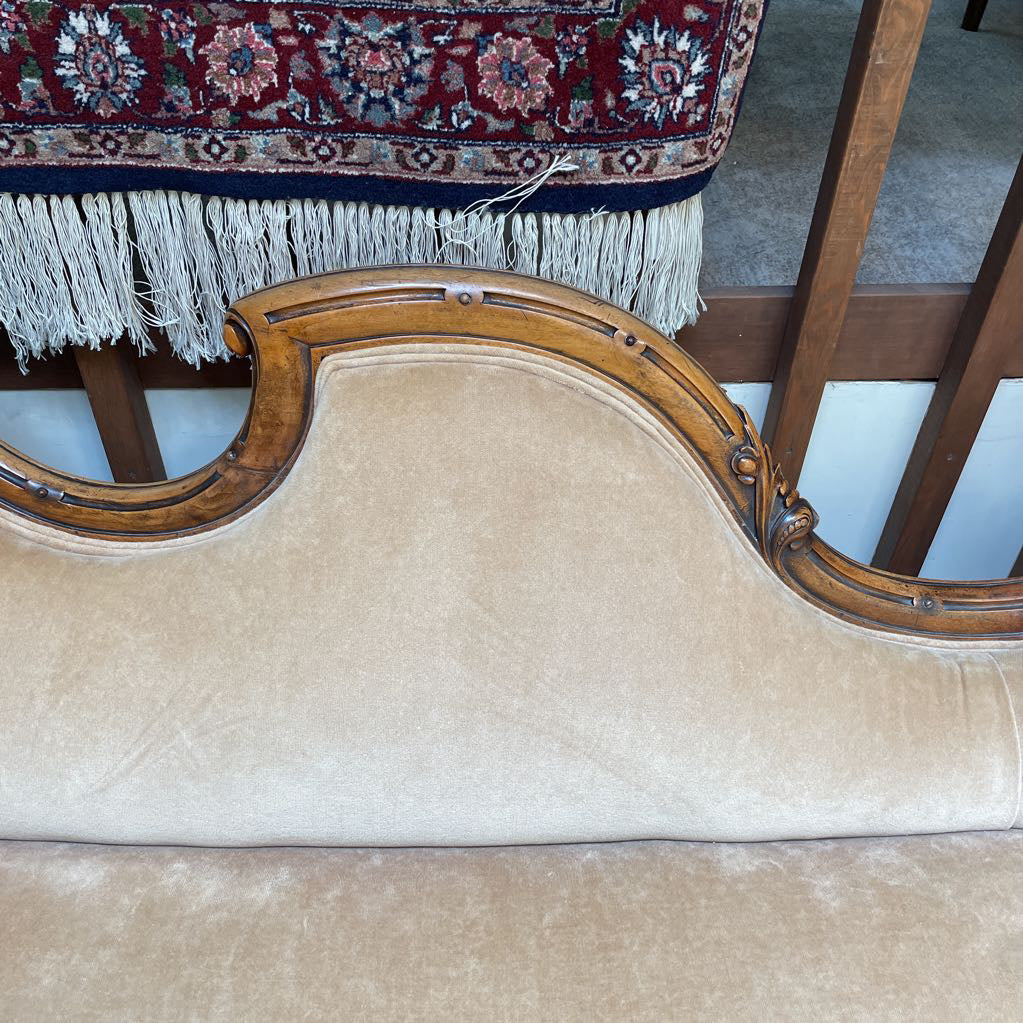 Victorian Dune Velvet Fainting Sofa