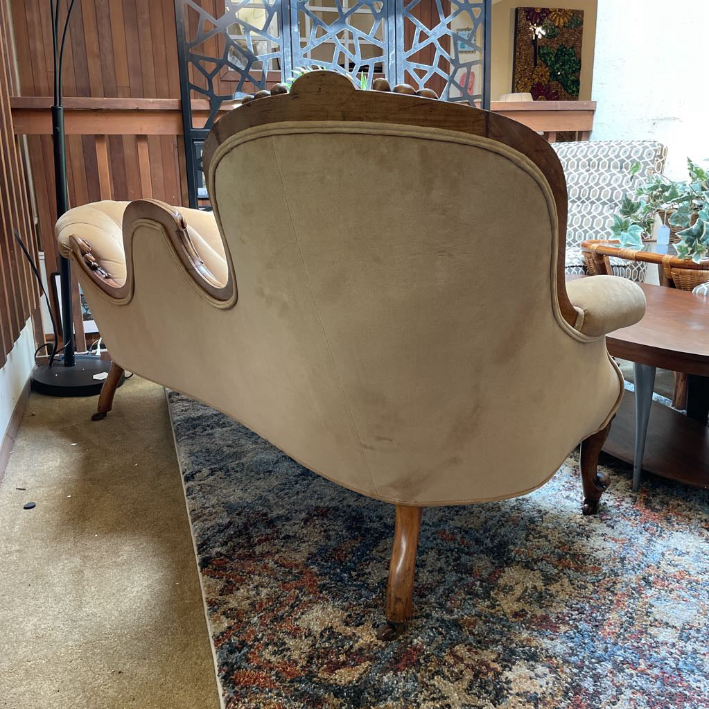 Victorian Dune Velvet Fainting Sofa