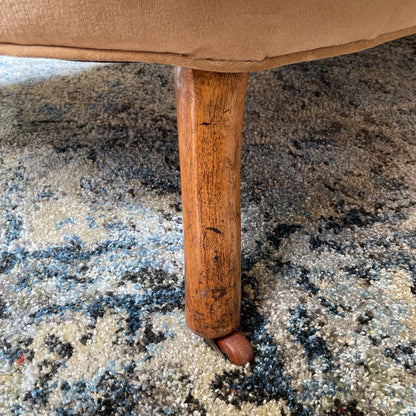 Victorian Dune Velvet Fainting Sofa