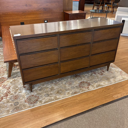 9 Drawer Dresser