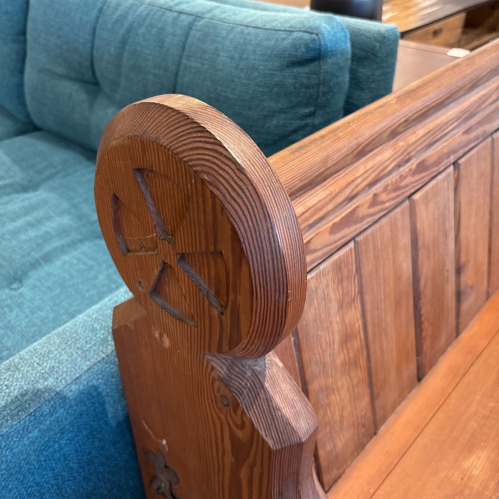 Traditional Oak Church Pew UNIQUE FINDS