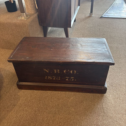 Vintage Wooden Storage Chest C TRUNKS