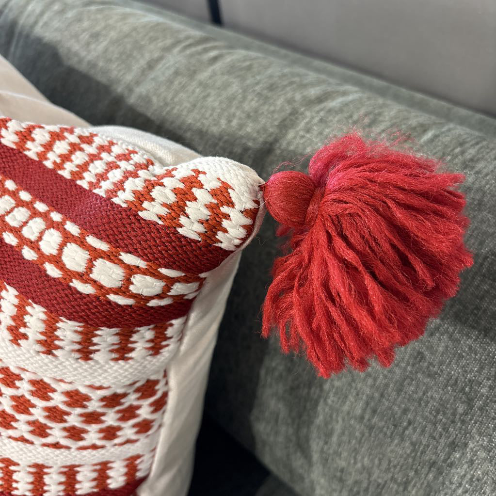 Red & White Patterned Pillow w/ Tassels U PILLOWS